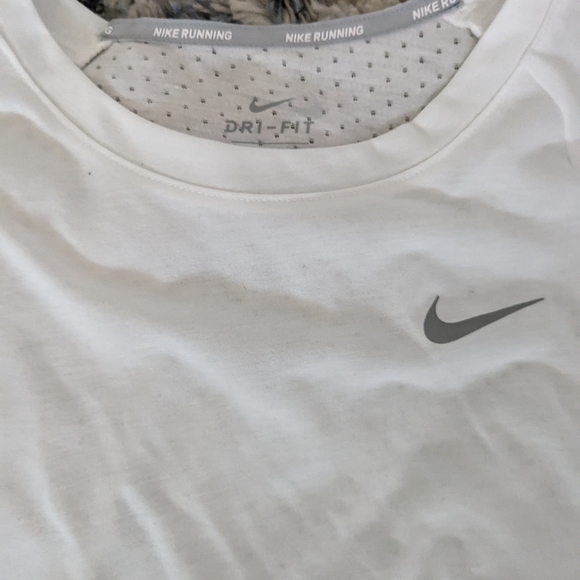 Nike perforated long sleeve. - Picture 6 of 8
